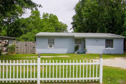 Priced to sell!!! Lovely 3 bedroom one bath home, great for first time home buyer, single person or young family starter home. Tranquil, beautifully landscaped back yard. One bedroom(Used as the master bedroom presently) has a custom made closet/ches...