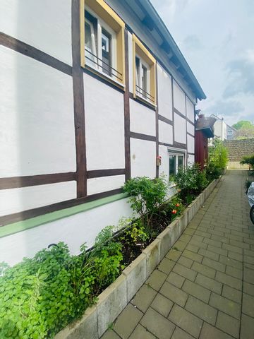 We are moving abroad for a year and are looking for a nice family or couple to sublet our charming detached single-family half-timbered house with an extension in Unna. The house is centrally located, just a few meters from the pedestrian zone and ab...