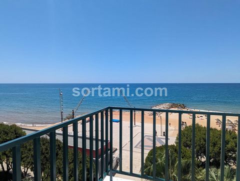 Magnificent one bedroom apartment with sea view, in Quarteira. This fabulous apartment comprises a comfortable living room with an open spaceÂ kitchen equipped with high-quality equipment, a spacious bedroom with built-in wardrobes and one bathroom. ...