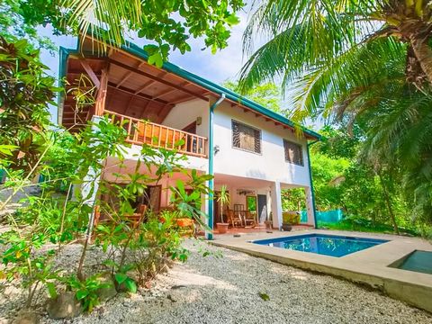 Casita de los Árboles is a hidden gem in the desirable Playa Peladas, Nosara. This property not only places you just steps away from one of the most beautiful and tranquil beaches but also offers incredible versatility and an unbeatable price.   Casi...