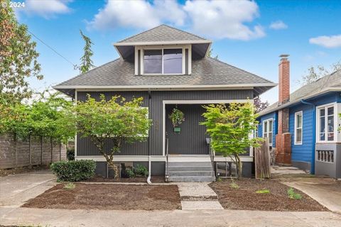 Convenience meets tranquility in this spacious 2-bed, 1-bath bungalow in Portland's vibrant Mississippi Arts neighborhood. Enjoy the best of both worlds with trendy shops plus restaurants featuring world cuisines just a short walk away, while relishi...