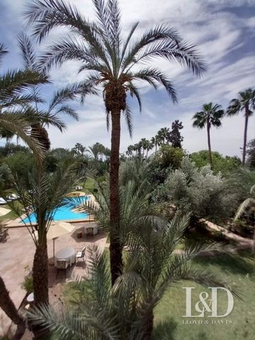 LOCATION: This sumptuous Villa is located in the heart of the Golden Triangle of the Palmeraie, in the middle of one of the most lush gardens in Marrakech. Its architect was Charles Boccara, a friend of the parents of the current owners. It has remai...