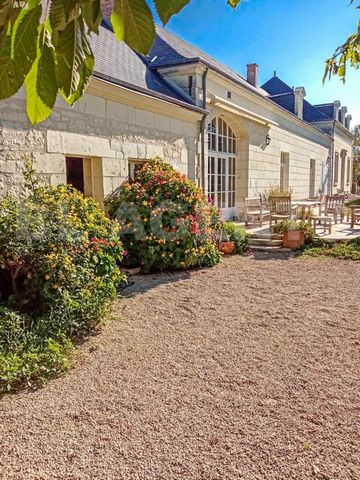 **EXCLUSIVE TO BL AGENTS - EXCELLENCE IN THE HEART OF TOURAINE** Discover this majestic winegrower's house, located between Chinon, Saumur and Tours, recently renovated. Nestled in the heart of a private landscaped park of more than one hectare, this...