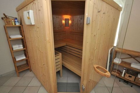 Das Ferienhaus Marina ist ein modernes Gästehaus mit 2 Schlafzimmern und einer Fußbodenheizung im EG, Wohnbereich mit offener Küche, Nespresso-Maschine, WLAN, Bad mit Wellnessdusche und Sauna, 2 x TV Flat (Waipu-Streaming), DVD/CD, hochwertige und mo...