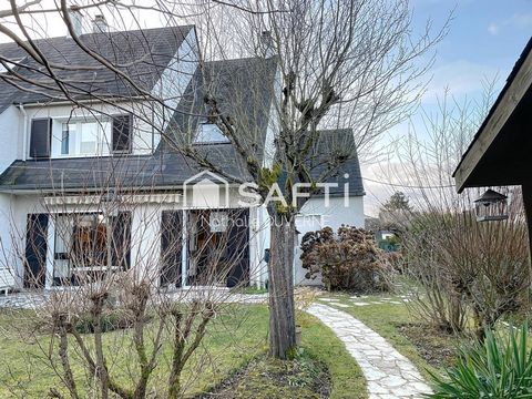Maison mitoyenne d'un côté de 101 m2 - 3 chambres - terrain 360 m2 - proche centre ville, écoles, RER C à pieds