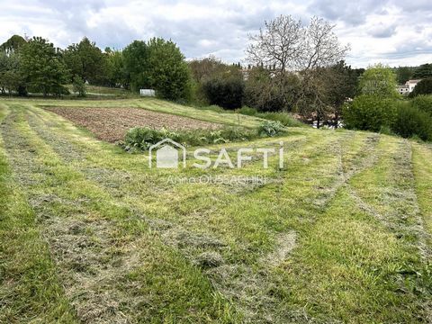 Terrain de 678m2 avec vue panoramique.