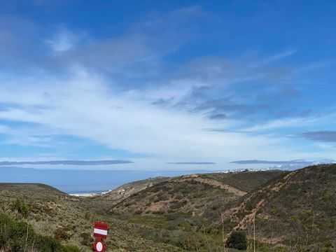 310 ha property in the heart of the Costa Vicentina. The estate is limited to the north by the Aljezur stream to the west by the sea line (for some km's including some beautiful beaches on the Vincentian coast, such as Praia da Fateixa and Praia de M...