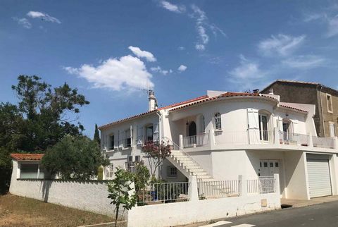 Charmante maison d'architecte de style méditerranéen avec jardin clos et grand garage/atelier