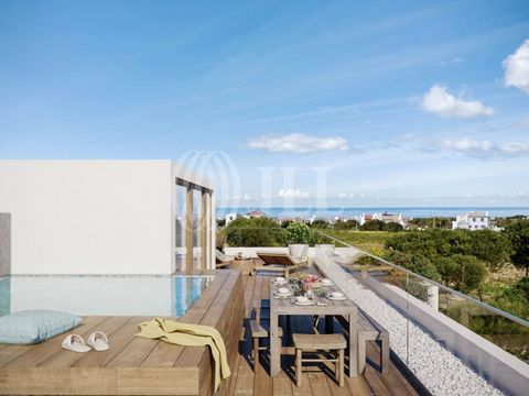 Appartement 4 pièces duplex de 106,61 m2 de surface de plancher, avec terrasse extérieure et piscine à l'étage supérieur, dans le Pestana Porto Covo, Sines. L'appartement est inséré dans un bloc de quatre appartements, deux au rez-de-chaussée et deux...