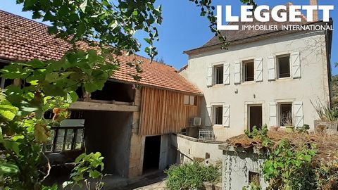 A23560MAL46 - Near St-Cirq-Lapopie 140 m² family comprising a pleasant living/dining room with inglenook fireplace and semi-open-plan kitchen, 4 bedrooms with fitted wardrobes including 1 with dressing room and balcony with lovely views over the vall...