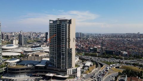 Квартиры на продажу находится в Башакшехир. Башакшехир - это район, расположенный в европейской части Стамбула. Он считается современным и хорошо спланированным, с акцентом на зеленые насаждения. Район известен своими большими, современными жилыми ко...