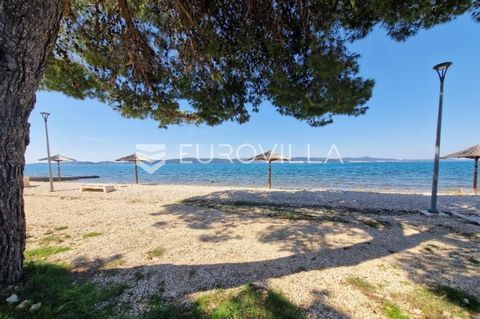 Zadar, Bibinje, building land, 413 m2, located in a unique and very attractive location, located in the first row to the sea, an excellent opportunity to build a villa, family house or luxury apartments. The plot has a regular shape. The construction...