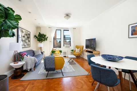 Apartment 8E at the Alameda, a 1915 architectural gem on the Northwest corner of 84th and Broadway in the heart of the UWS, is an immaculately renovated three bedroom home with light, views, and wonderful, functional space. A home with historic appea...
