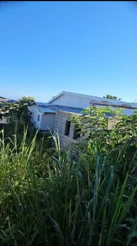 Dpt La Réunion (97460), à vendre SAINT PAUL terrain + 2 Maisons