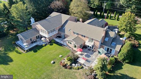 Welcome to 20 Miller Drive. This unparalleled property sits on a captivating billion-dollar view and is centrally located to Philadelphia, Harrisburg, New York City and only 30 minutes from the Lehigh Valley Hospital. The well thought out 8 bedroom a...