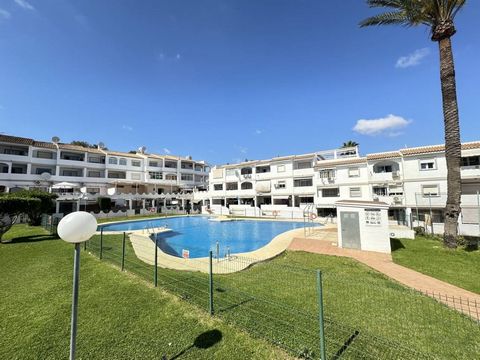 Total surface area 64 m², penthouse apartment usable floor area 60 m², single bedrooms: 2, 1 bathrooms, air conditioning (hot and cold), age between 20 and 30 years, built-in wardrobes, balcony, ext. woodwork (aluminum), fireplace, kitchen (integrada...