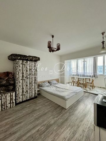New Home 1 offers you a one-bedroom apartment with complete furnishing, in a quiet and peaceful part of Chataldzha. HSK Situated is on the sixth floor of seven in a panel building. Perfect for both living and renting and accommodation! Real Estate Co...