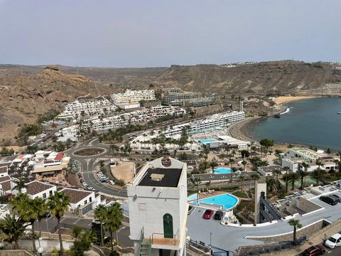 Don't miss the opportunity to live in a fantastic apartment in Playa del Cura just a few meters from the beach! Beautiful and renovated apartment for sale in the south of Gran Canaria, about 500 meters from the beach, in a very quiet and well-maintai...
