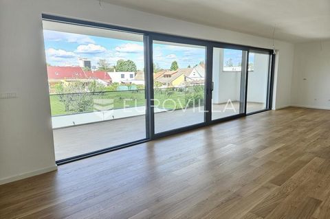 Osijek, New, move-in luxury apartment in a new building in a quiet location, perfect for family life. In the immediate vicinity there is a hospital, elementary school, restaurants, cafes, retail park, shopping centers, football field, public transpor...