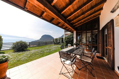 In the heart of the Alto Garda Bresciano Park, in Tremosine sul Garda, we are welcomed by the Residence 