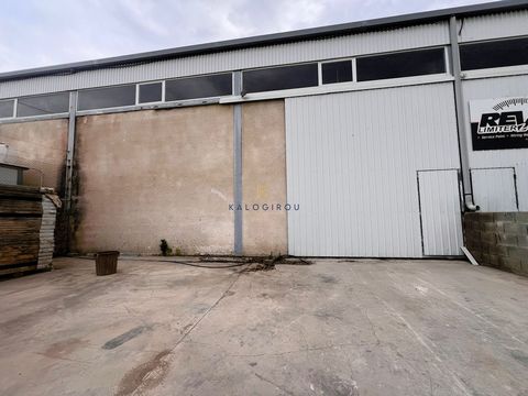 Located in Larnaca. Warehouse for rent in the industrial area of Livadia in Larnaca. The industrial area benefits from direct access to the main motorway network, offering excellent connectivity and easy access to all cities, including Nicosia, Limas...