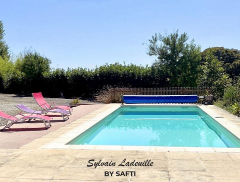Located near Le Bugue, in the picturesque Black Périgord region, discover an exceptional residence offering breathtaking views of the majestic Dordogne Valley. This spacious and bright home welcomes you with a vast living space of over 90m² on the gr...