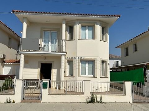 Located in Larnaca. Link-Detached House with pool for Rent in Dekeleia, Larnaca. Very close to the sea and easily accessible to motorway linking cities. Only 300 metres away from sea and a 10-minute drive to Larnaca town. Close to amenities, bus serv...