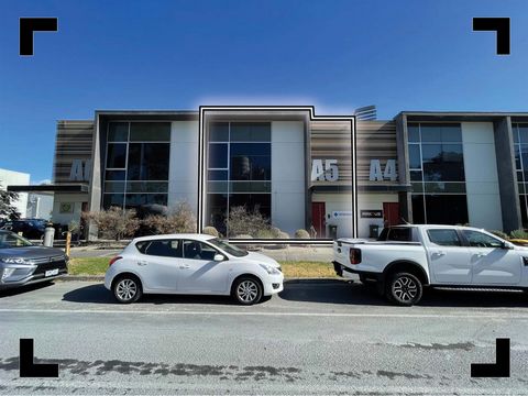POINT OF INTEREST: Move operations to a modern, flexible, and employee-endorsed HQ on the fringe of Melbourne’s CBD. The double-storey office and showroom/warehouse stretches to 330 sqm*, made up of ground floor boardroom, showroom and workshop area ...