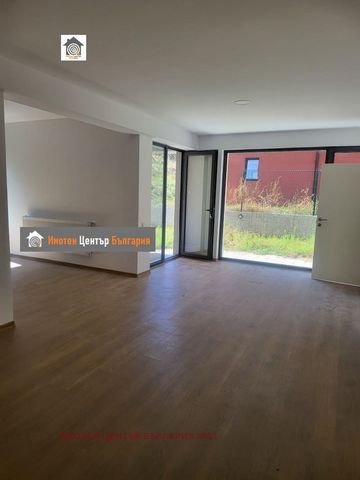 Real estate agency 'Property Center Bulgaria' sells a house in the center of Pleven. The property has the following distribution: First floor - double garage with automatic roller shutter door with warm connection to the house, fully equipped sauna, ...