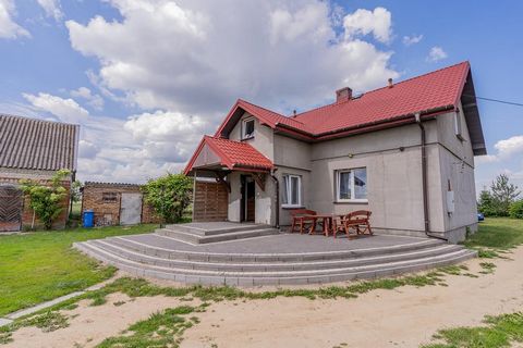 For sale: House with an area of 160 m2 + 2 outbuildings of 100 m2 and 80m2 and a garage, buildings erected on a plot of 2,639 m2 Legal status: ownership Condition: Very good. Brick construction: solid brick material. Copper electrical installation re...