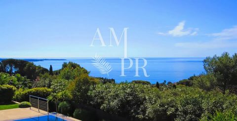 Amanda Properties offers you this magnificent contemporary villa located in the district of Croix des Gardes, a few minutes from La Croisette. Large living room, dining room, hi-tech kitchen, 4 bedrooms with bathrooms, cinema room and fitness room (p...