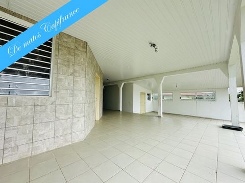 Dpt Guyane (973), à vendre MACOURIA maison T5 de 125 m² sur un terrain de 850 m²