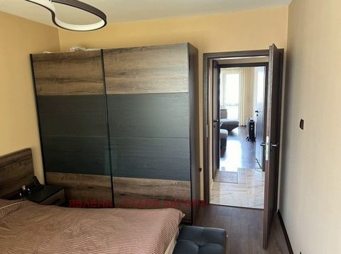 Yavlena vend un appartement de deux chambres, entièrement meublé, à proximité de l’Ayazmoto. L’appartement a une superficie de 86 m², composé d’un salon, cuisine, deux chambres séparées, salle de bain et toilettes séparément, couloir, terrasse. Le bâ...