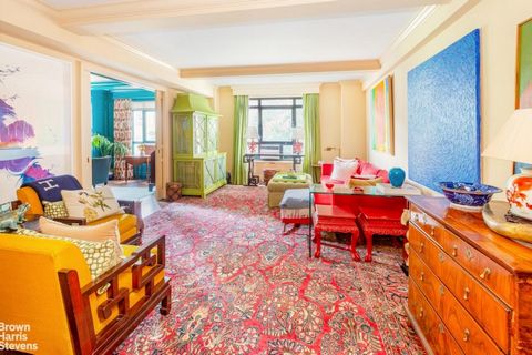 Exquisite Renovation!! This sprawling combination unit has been brilliantly redesigned with no stone left unturned! Featuring triple exposures and lovely tree-lined views over tranquil Beekman Place, this stunning prewar residence boasts a gracious f...