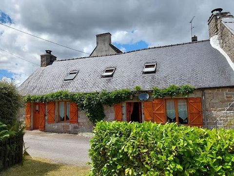 22110 Glomel. Campaign. Farmhouse. 4 pieces. 2 bedrooms. Surface area: 91m2. Price: 126,990 euros. Agency fees paid by the seller. Pretty farmhouse with its small garden and outbuilding, cottage style, quiet, and perfectly renovated. Sold furnished, ...