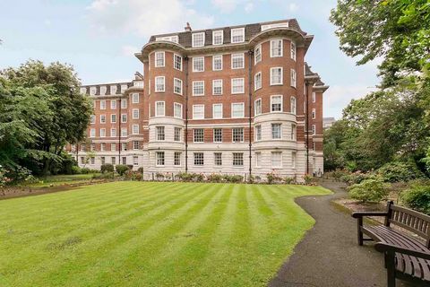 This exquisitely designed lateral apartment spans approximately 3,700 sq. ft. (344 sq m) and is perfectly positioned on the fourth floor of one of St. John's Wood's most sought-after apartment blocks. The residence boasts an impressive entrance hall ...