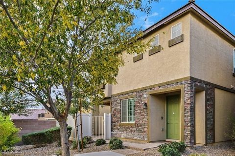 * LOOK NO FURTHER - READY TO MOVE IN! * 1 BD & 1 FULL BA DOWNSTAIRS * 4BD, 3BA, 2,450 SQFT, 2-GARAGE HOME LOCATED IN VIBRANT SOUTHWEST COMMUNITY. JUST MINUTES FROM I-215, IKEA, SCHOOLS, PARKS, RESTAURANTS, UPCOMING COSTCO AND MORE - PRIME LOCATION FO...