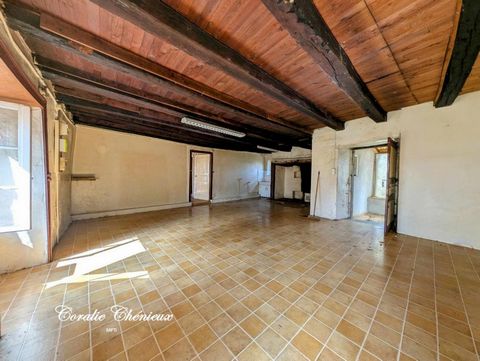 Maison en pierre à rénover avec grange