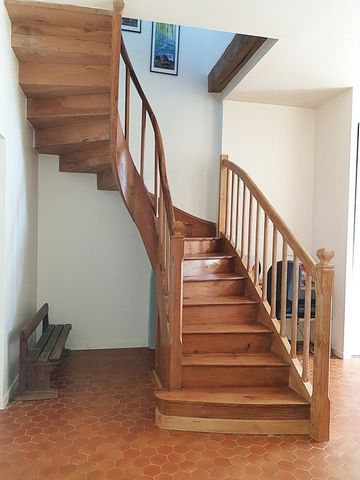 Maison viager à vendre occupé 6 pièces au porte de 17 500 JONZAC garage 90 m², terrain 1000 m²