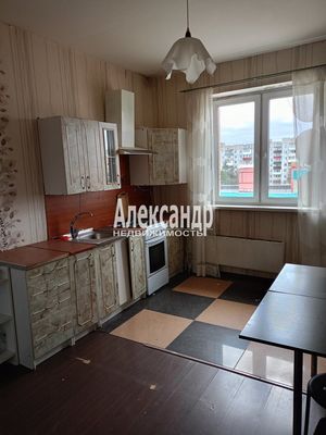 1703046 Самый тихий и зеленый р-н Сертолово, на границе с лесопарковой зоной. В кирпичном доме 2008г.постройки, выставлена на продажу 1 к.кв. 46,2 кв.м. на 7м этаже 7этажного дома. Кухня 10кв.м., комната 17кв.м., коридор 14кв.м, гардеробная 2кв.м., с...