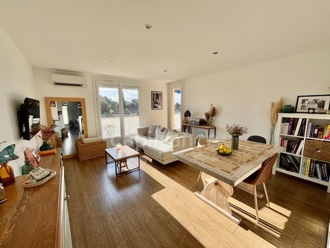 La Ciotat Appartement T3 Traversant, Dernier Étage, Entièrement Rénové !