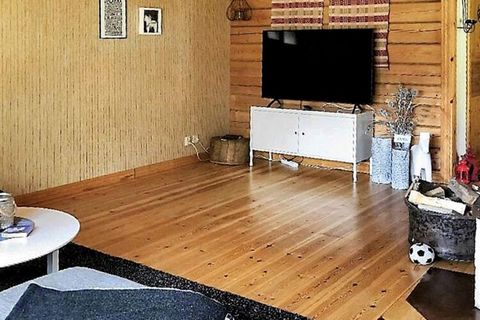 Welcome to one of Sweden's most beautiful places. With proximity to swimming, excursions and many sights. Here you will stay in a cozy cottage in Gesunda, only 3km from Sollerön and the lake Siljan's beautiful mirror only 300 meters from the cottage....