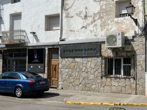 Restaurant in Ayora for sale It will be sold as on the photos with the interior included The restaurant has always been working well but the current owner has to leave because of personal reasons It is based in good location with a terrace