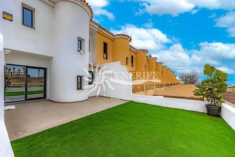 Ta willa znajduje się w Galván Bello , 38639, San Miguel de Abona, Santa Cruz de Tenerife, przy Golf del Sur. Jest to willa o powierzchni 136 m2, z czego 77 m2 jest użyteczna i ma 2 pokoje i 2 łazienki.