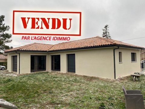 It is exclusively that the IDIMMO Agency has found a high quality property for you, just 3 minutes from Auterive! Materials with adjusted finishes for this villa to RT2012 standards of 140 m2 with a (convertible) garage of 27 m2, on a plot of 800 m2 ...