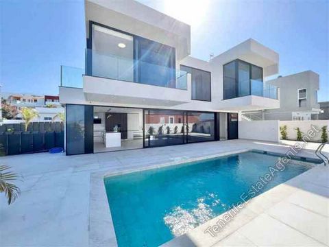 6 Bed, 4 Bath Modern, Exclusive Villa For Sale in Callao Salvaje 1,750,000€ A stunning, newly constructed luxury villa awaits you in Callao Salvaje. This exclusive design property, spanning 299 m2 of constructed area, features six spacious bedrooms, ...