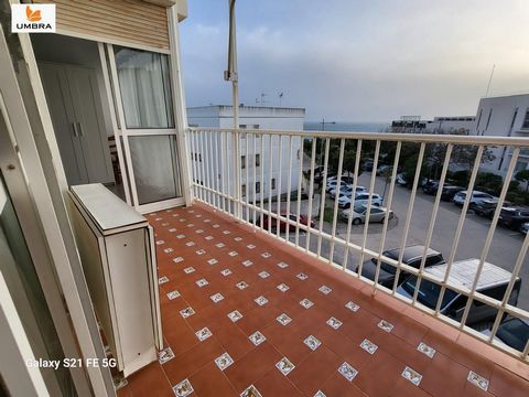 73 m2 built, Contains video~~ARE YOU LOOKING FOR AN APARTMENT WITH SEA VIEWS FROM YOUR LIVING ROOM OR BEDROOM? ~~UMBRA INMOBILIARIA OFFERS YOU THIS APARTMENT IN ONE OF THE MOST DEMANDED AREAS OF CONIL, EL ROQUEO .~~It is located on the second floor a...