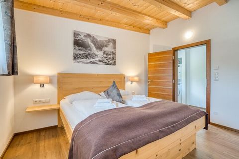 Ideal for families: This wonderful holiday home is located in the Rosental district of the well-known town of Neukirchen am Großvenediger. It has a magnificent view of the Großvenediger and the other surrounding mountains of the Hohe Tauern National ...