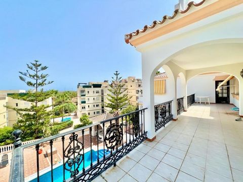 Massive villa for sale in Mijas Cerros del Aguila, The villa has almost 1000 square meters of plot, and 504 square meters built. Divided into two floors, The main floor has a living room of almost 60 meters with views of the sea and pool, a hall with...