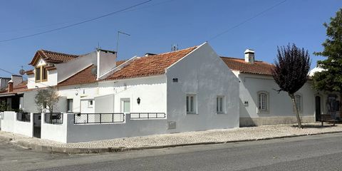 House 2 is completely remodeled with one welcoming courtyard with 68sqm located in the heart of Santo Estêvão. “Cozy” is the ideal word to describe this wonderful house. Located at best convenience area, you can reach local market, coffee shops, rest...